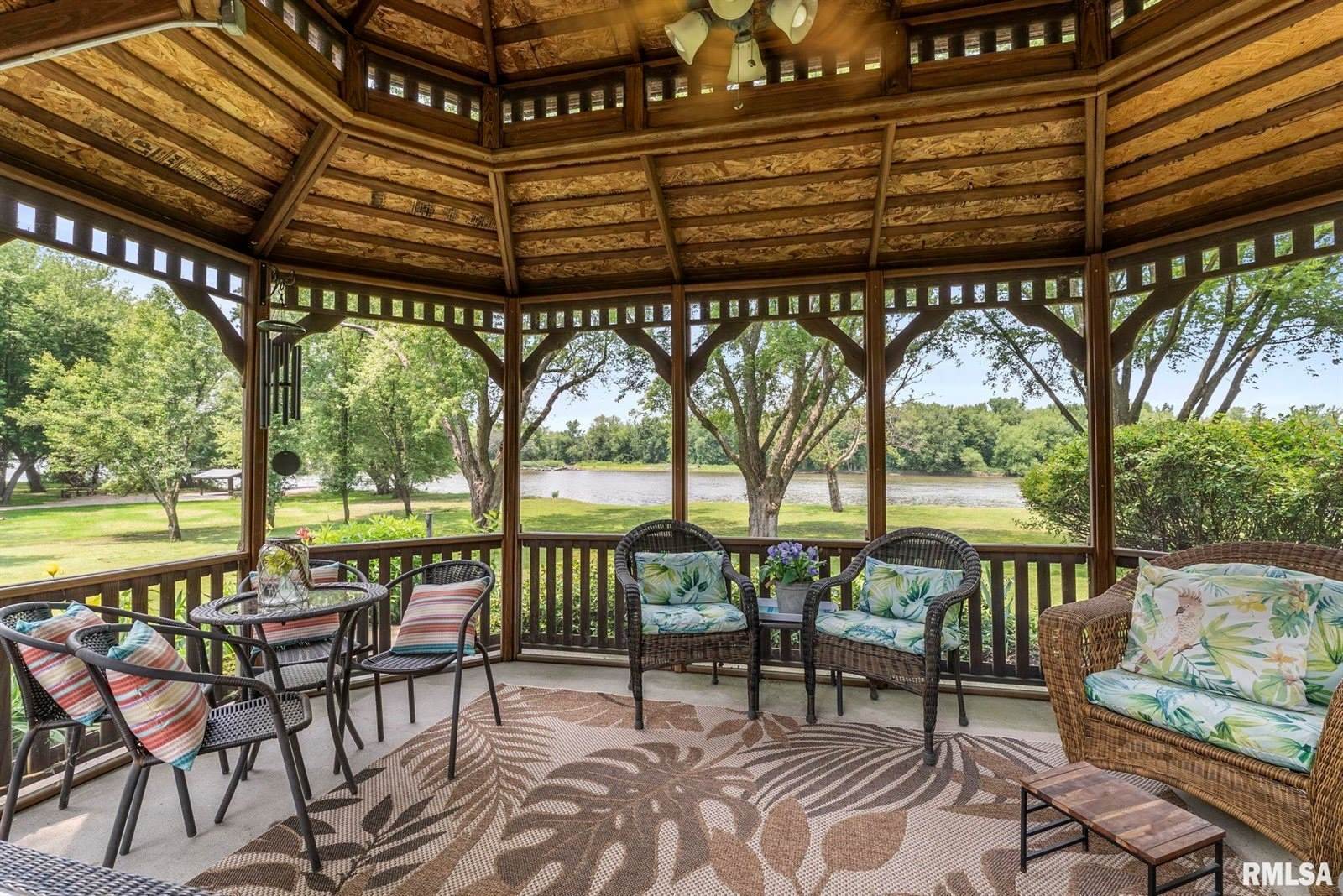 11 Shady Lane, Geneseo, IL 61254