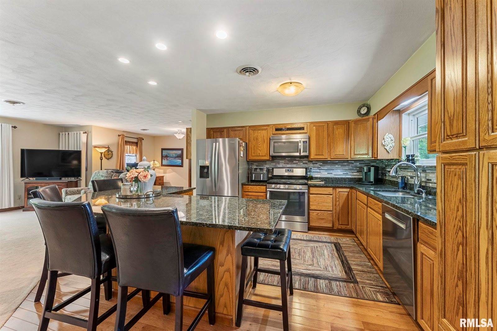 11 Shady Lane, Geneseo, IL 61254