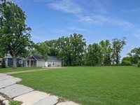 1609/1613 1st Ave. SE, Minot, ND 58701