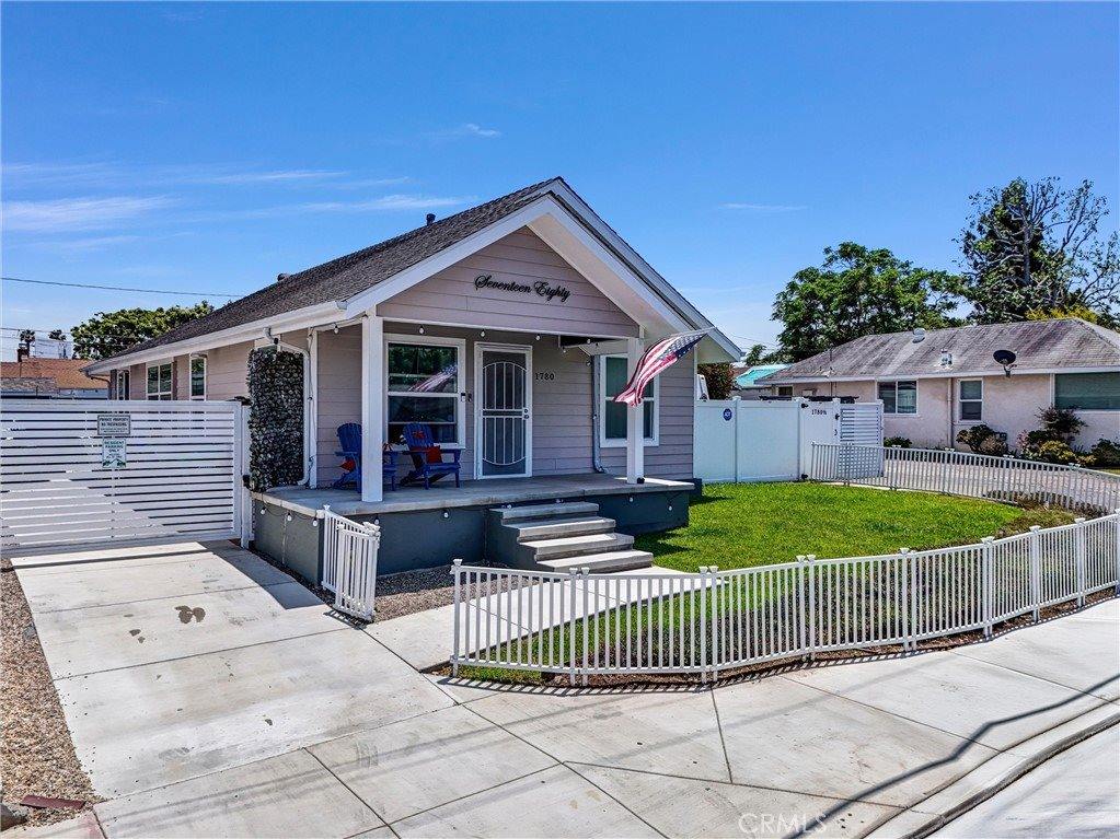 1780 Anaheim Avenue South, Costa Mesa, CA 92627