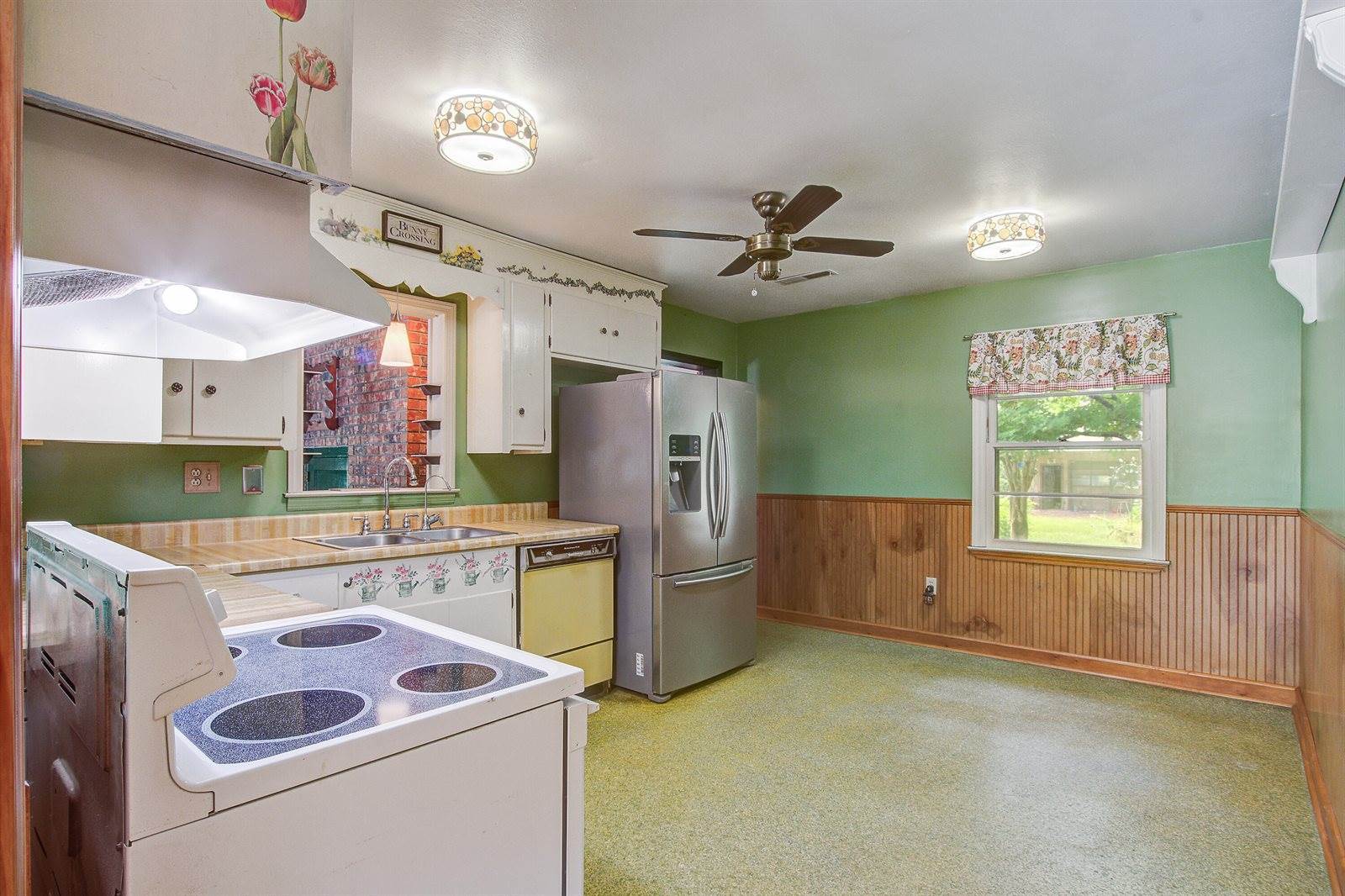 2903 Shadow Lane, North Charleston, SC 29406