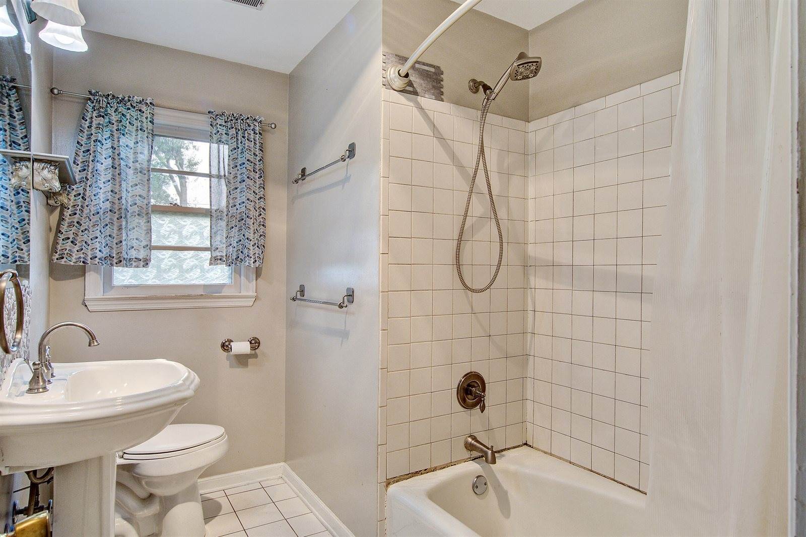 2903 Shadow Lane, North Charleston, SC 29406