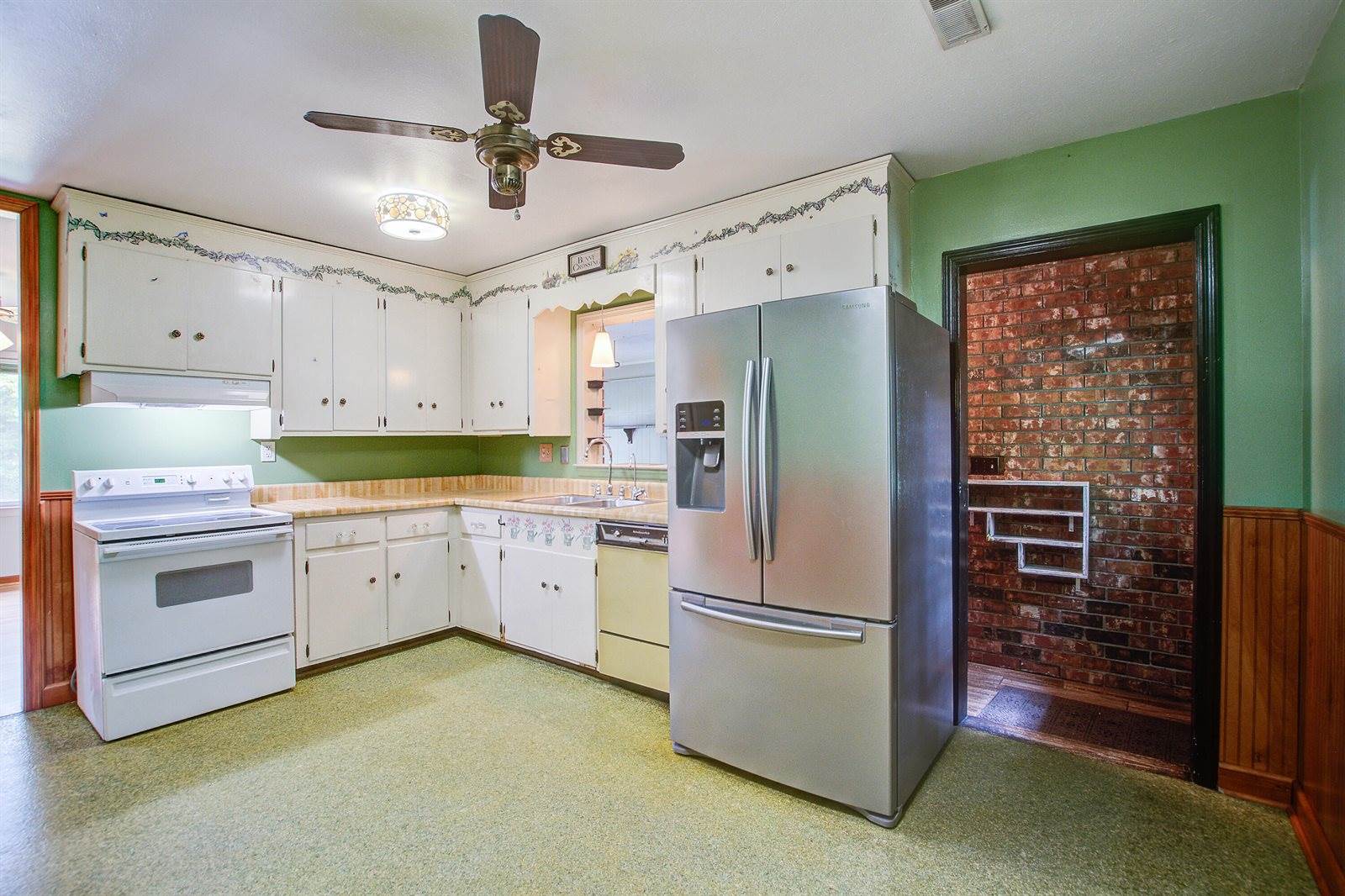 2903 Shadow Lane, North Charleston, SC 29406