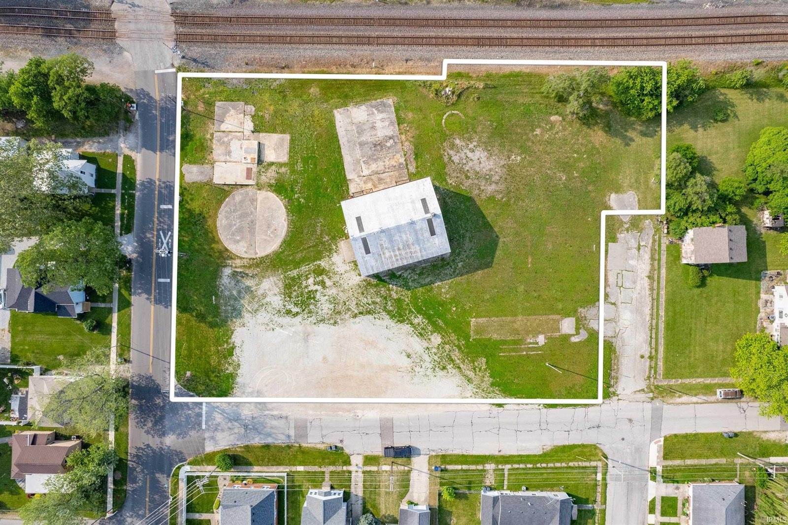 9107 W Depot Street, Yorktown, IN 47396