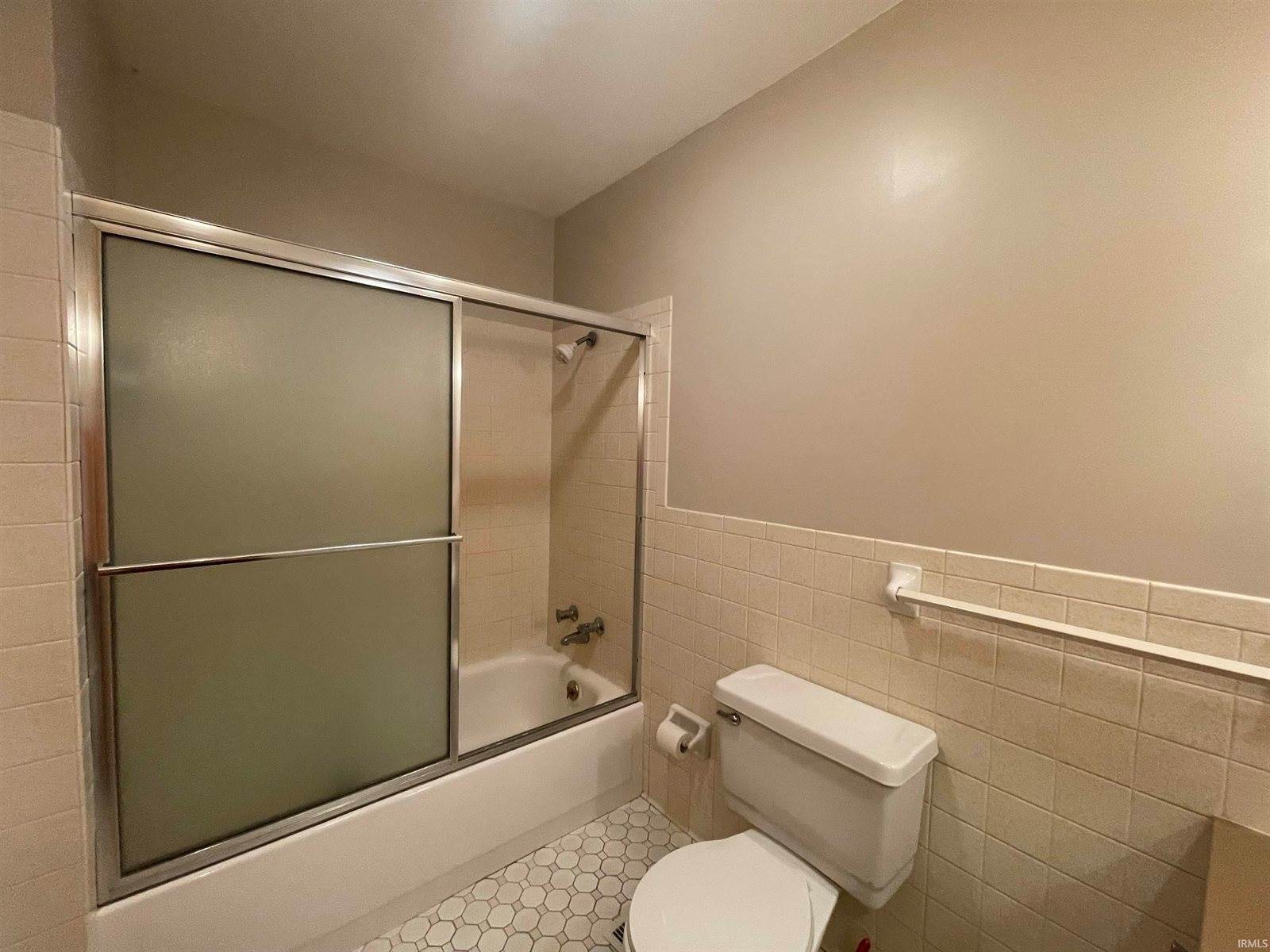 213 N Bayberry Lane, Muncie, IN 47304