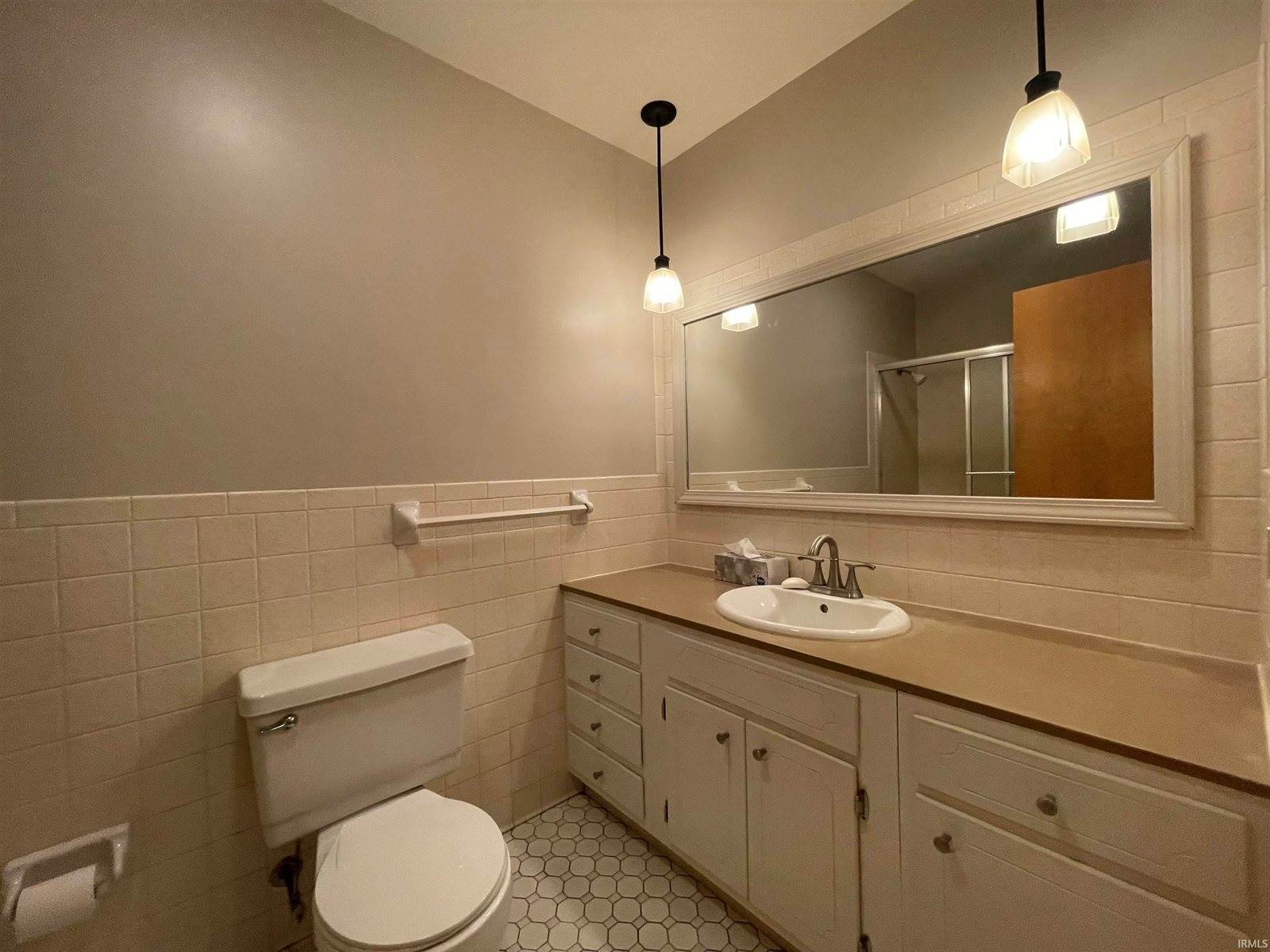 213 N Bayberry Lane, Muncie, IN 47304