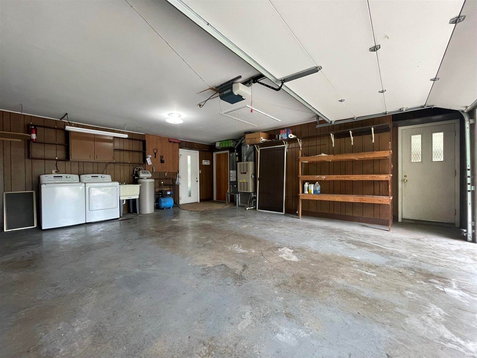 213 N Bayberry Lane, Muncie, IN 47304