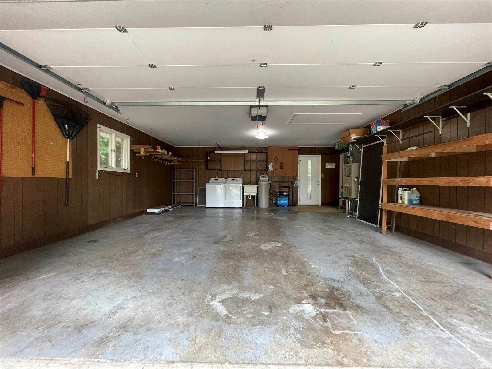 213 N Bayberry Lane, Muncie, IN 47304