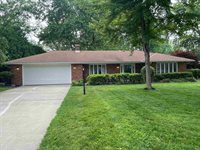 213 N Bayberry Lane, Muncie, IN 47304