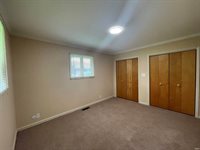 213 N Bayberry Lane, Muncie, IN 47304