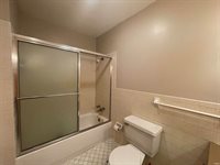 213 N Bayberry Lane, Muncie, IN 47304