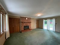 213 N Bayberry Lane, Muncie, IN 47304