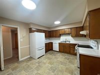 213 N Bayberry Lane, Muncie, IN 47304