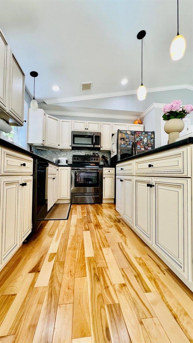 40 Ellis Court, Bangor, ME 04401