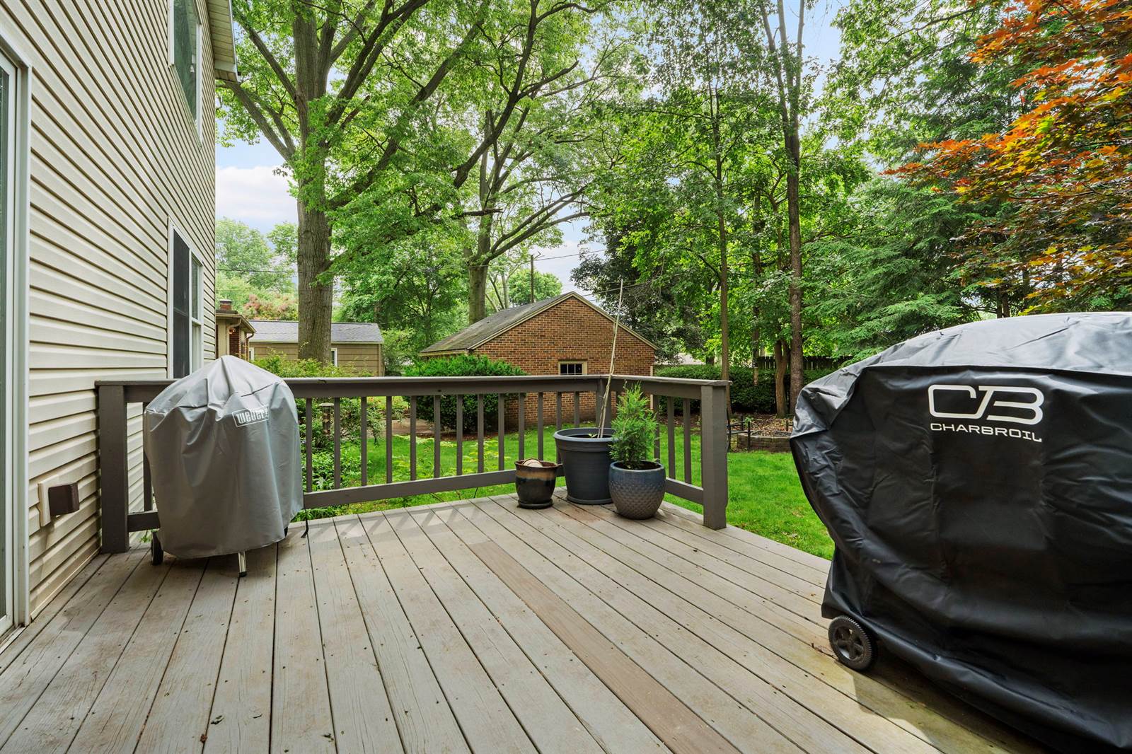 2759 Crawford St, Terre Haute, IN 47803