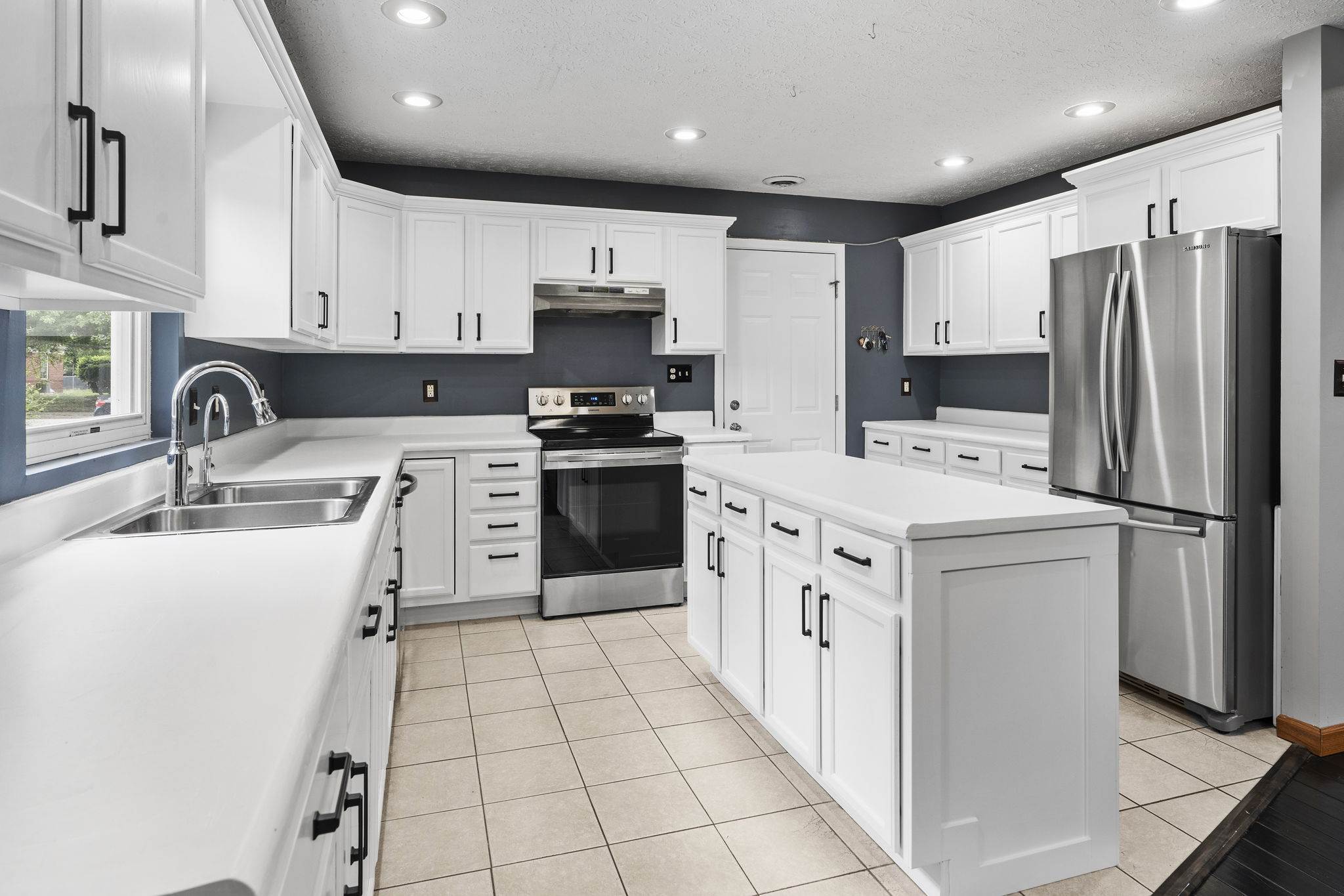 2759 Crawford St, Terre Haute, IN 47803