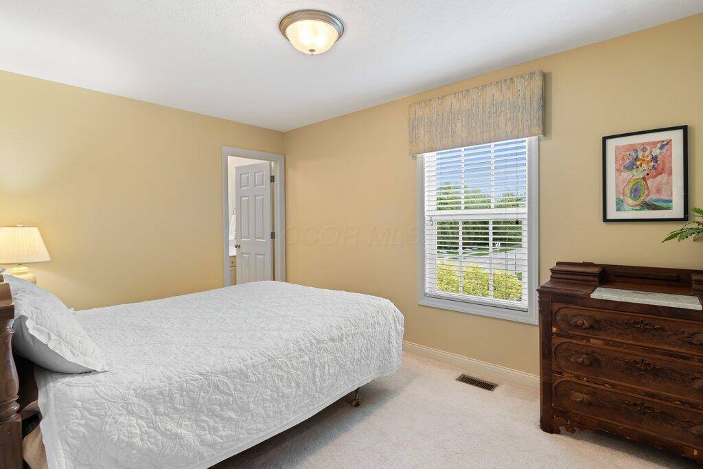 345 Quarter Way, Delaware, OH 43015