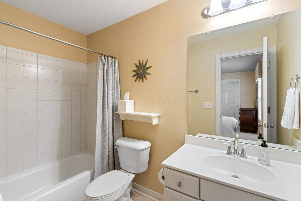 345 Quarter Way, Delaware, OH 43015