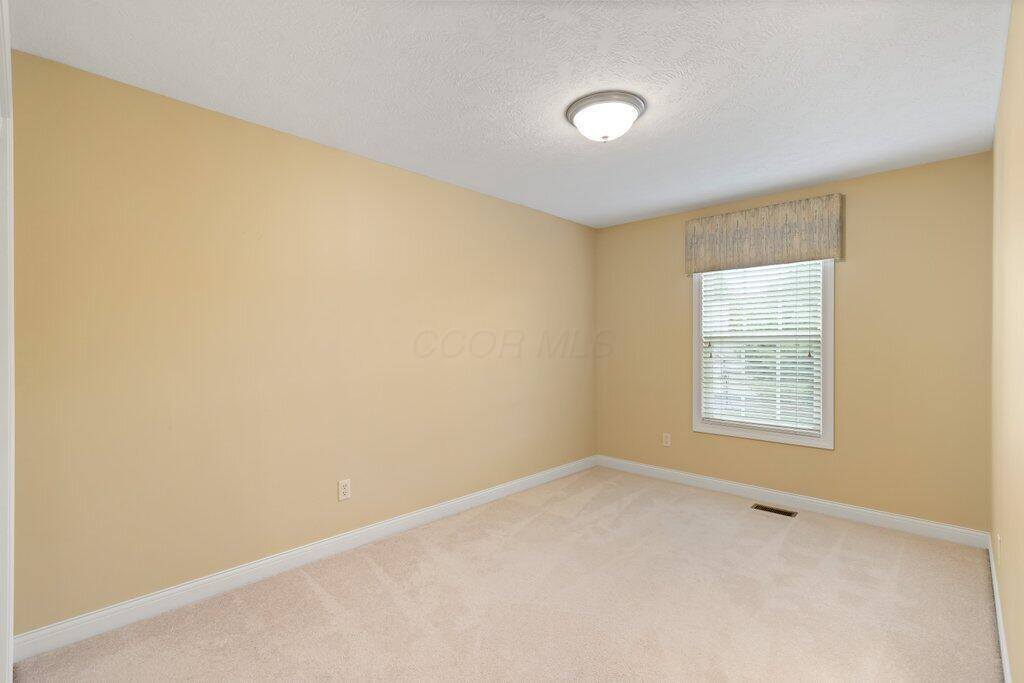 345 Quarter Way, Delaware, OH 43015