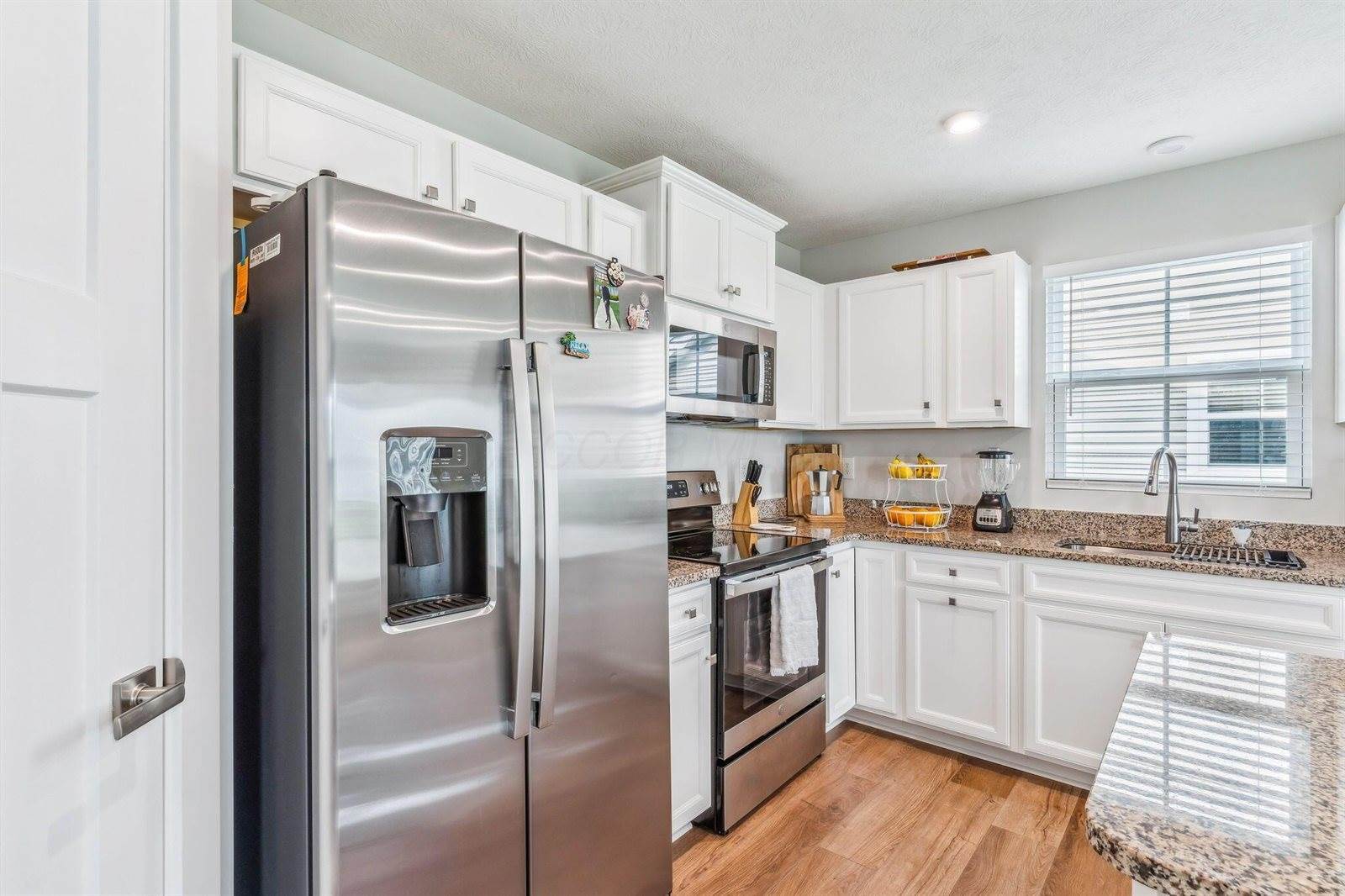 2374 Mcclouds Square, Marysville, OH 43040