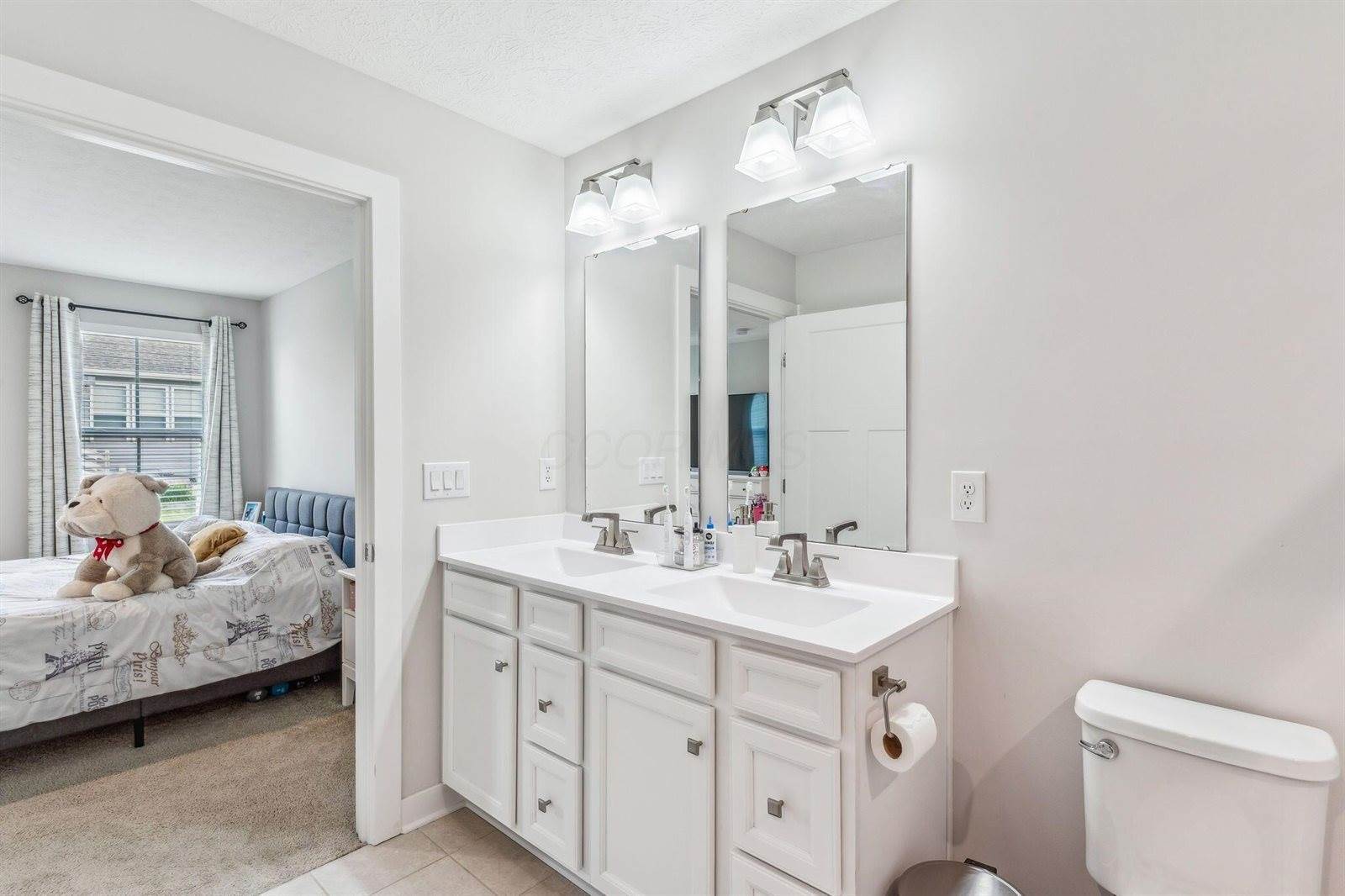 2374 Mcclouds Square, Marysville, OH 43040