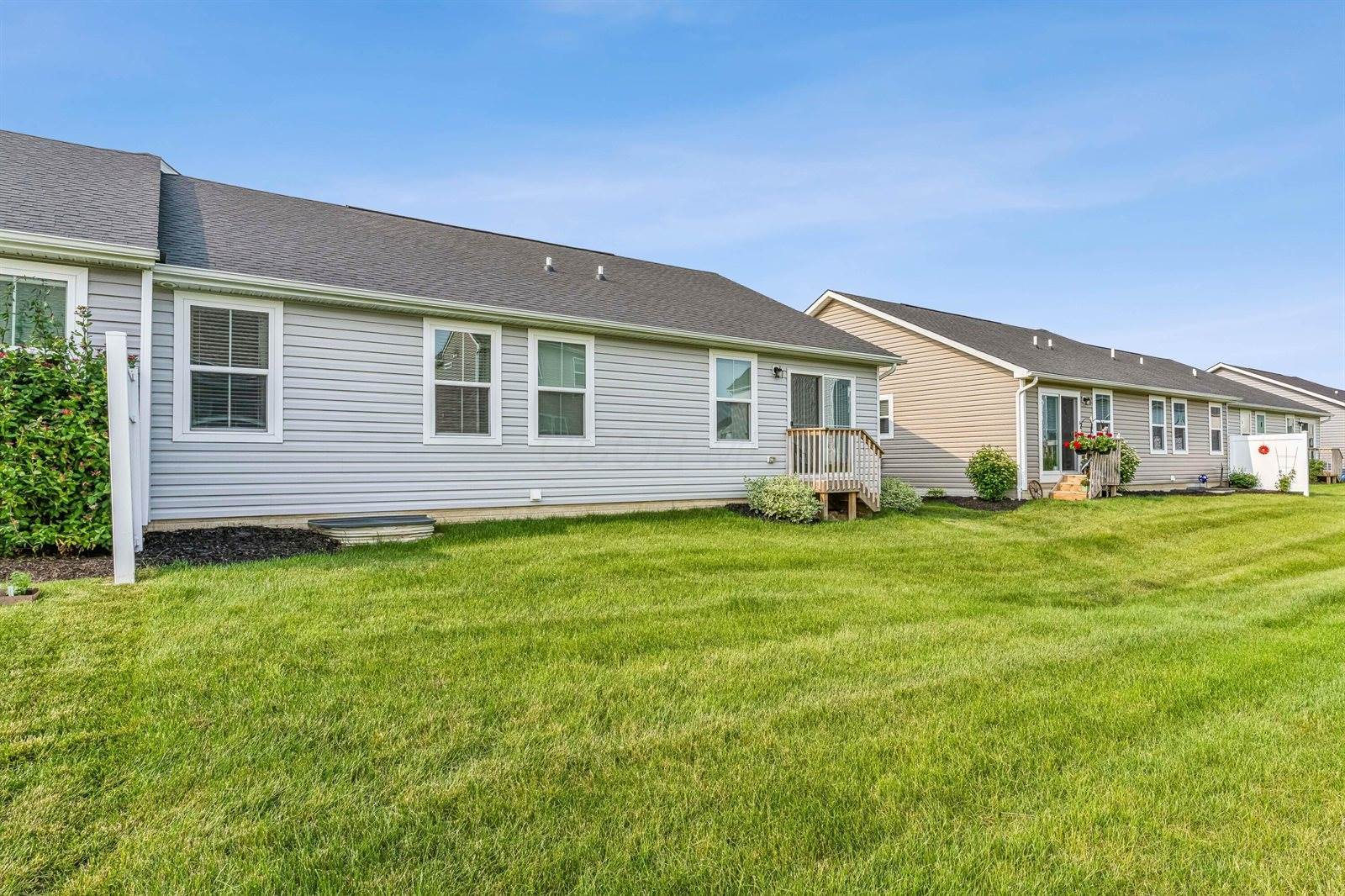 2374 Mcclouds Square, Marysville, OH 43040
