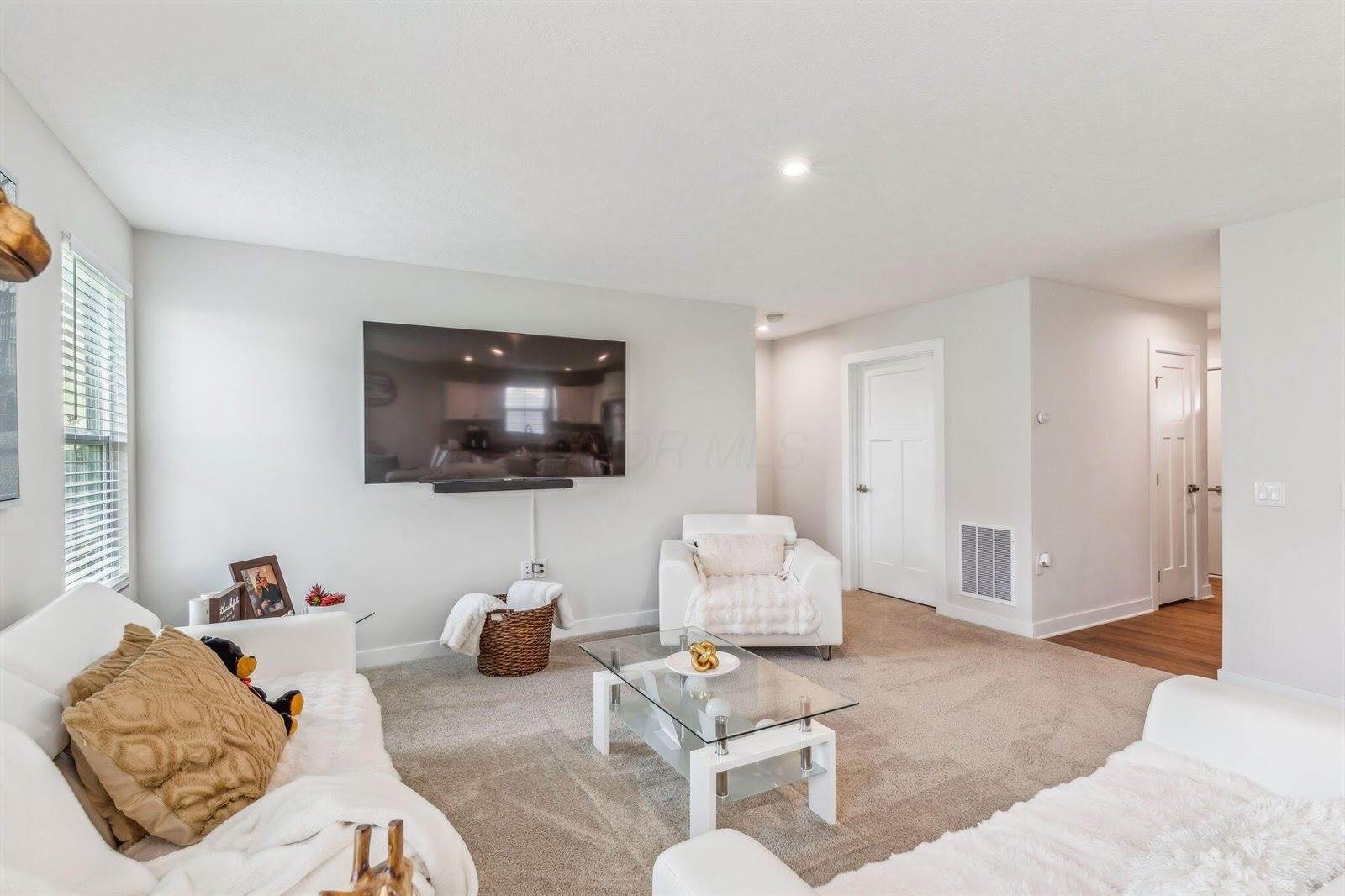 2374 Mcclouds Square, Marysville, OH 43040