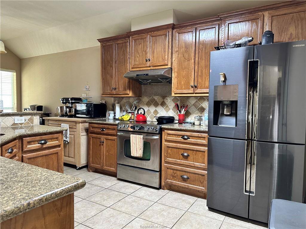 3908 Tournay Lane, College Station, TX 77845