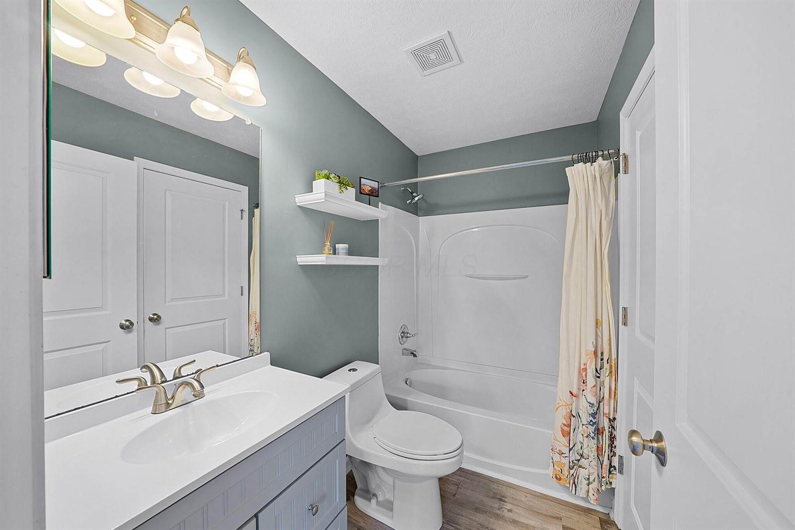 5801 Bridgehampton Drive Drive, New Albany, OH 43054