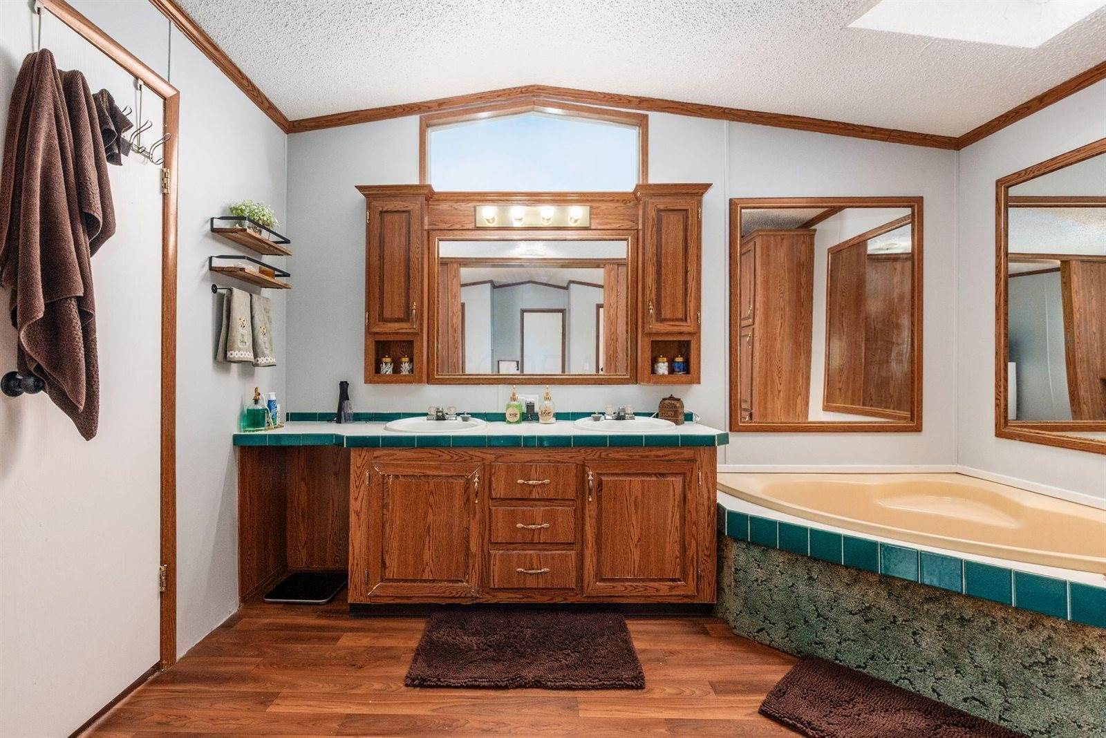 2389 Bluff Run Drive, Grove City, OH 43123