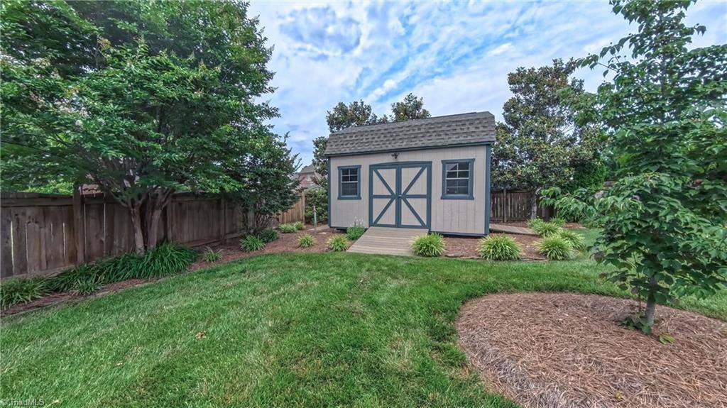 31 Trenton Drive, Kernersville, NC 27284