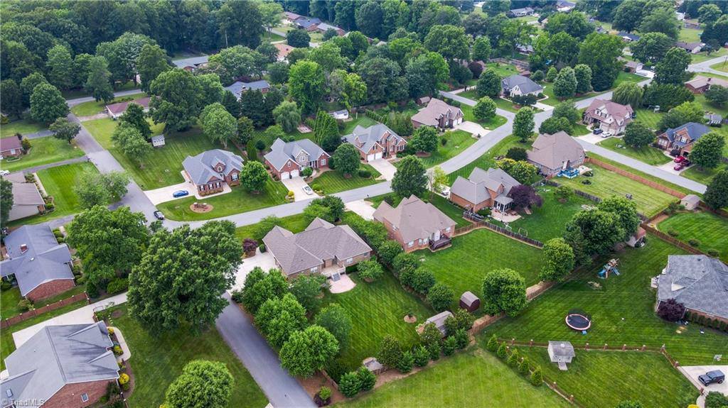 31 Trenton Drive, Kernersville, NC 27284