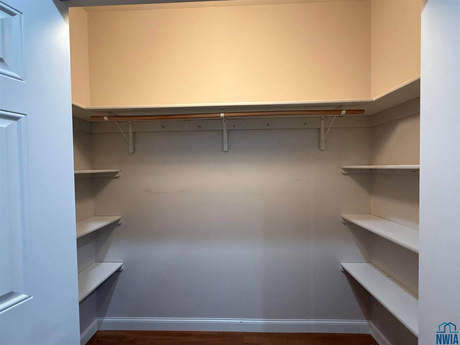 631 South St, Akron, IA 51001