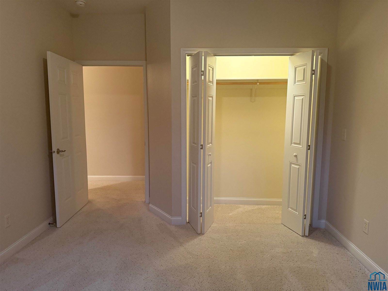 631 South St, Akron, IA 51001