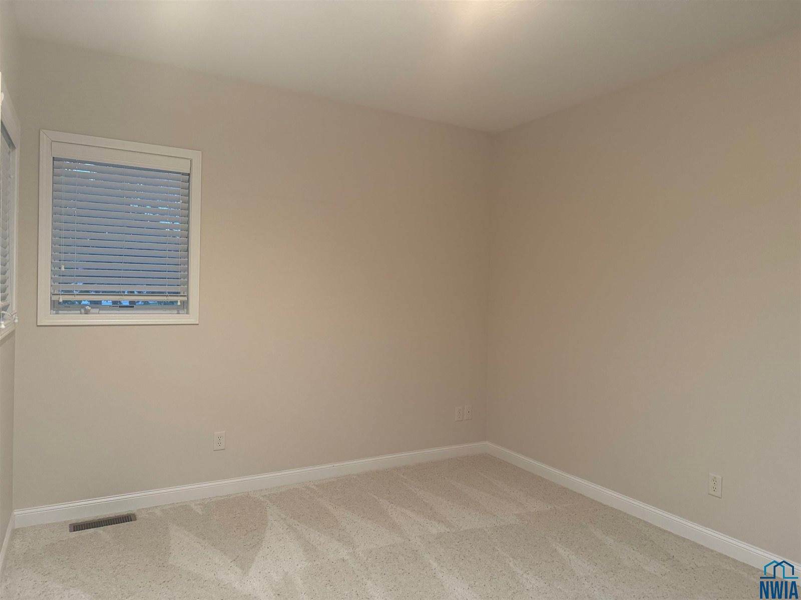 631 South St, Akron, IA 51001