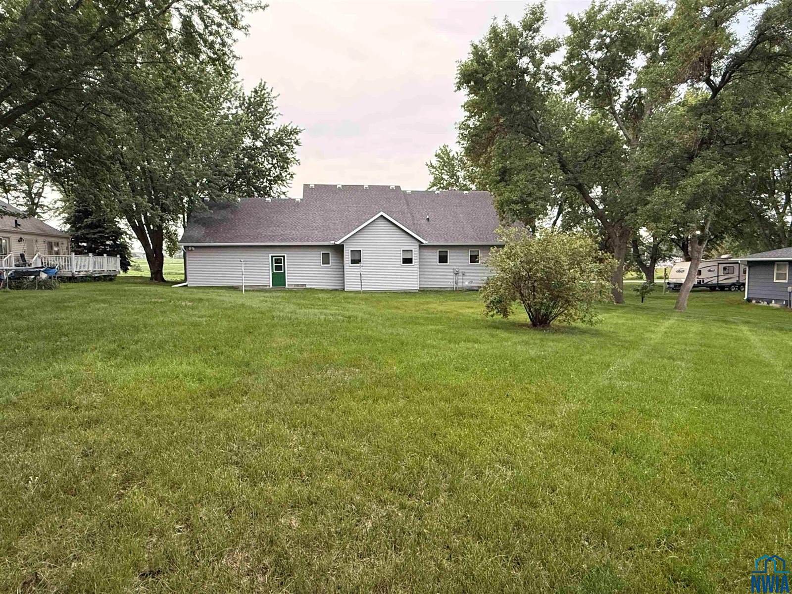 631 South St, Akron, IA 51001