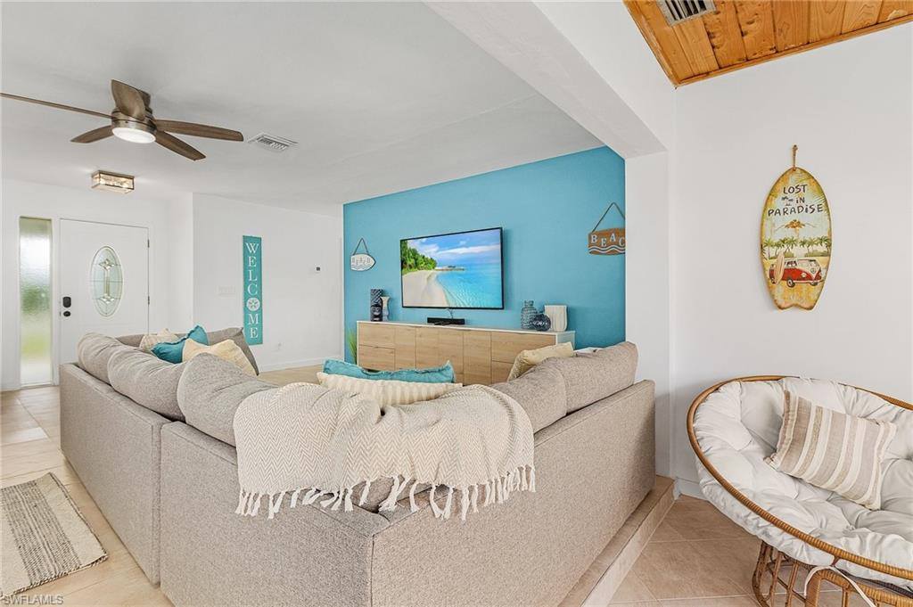 5314 Cobalt Ct, Cape Coral, FL 33904