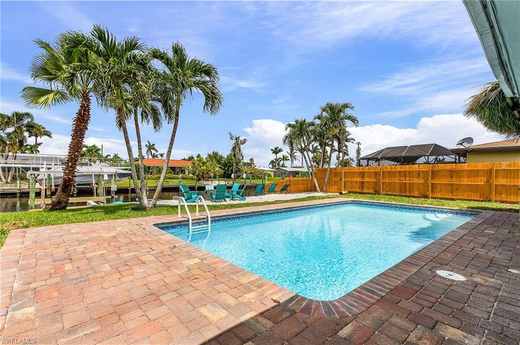 5314 Cobalt Ct, Cape Coral, FL 33904