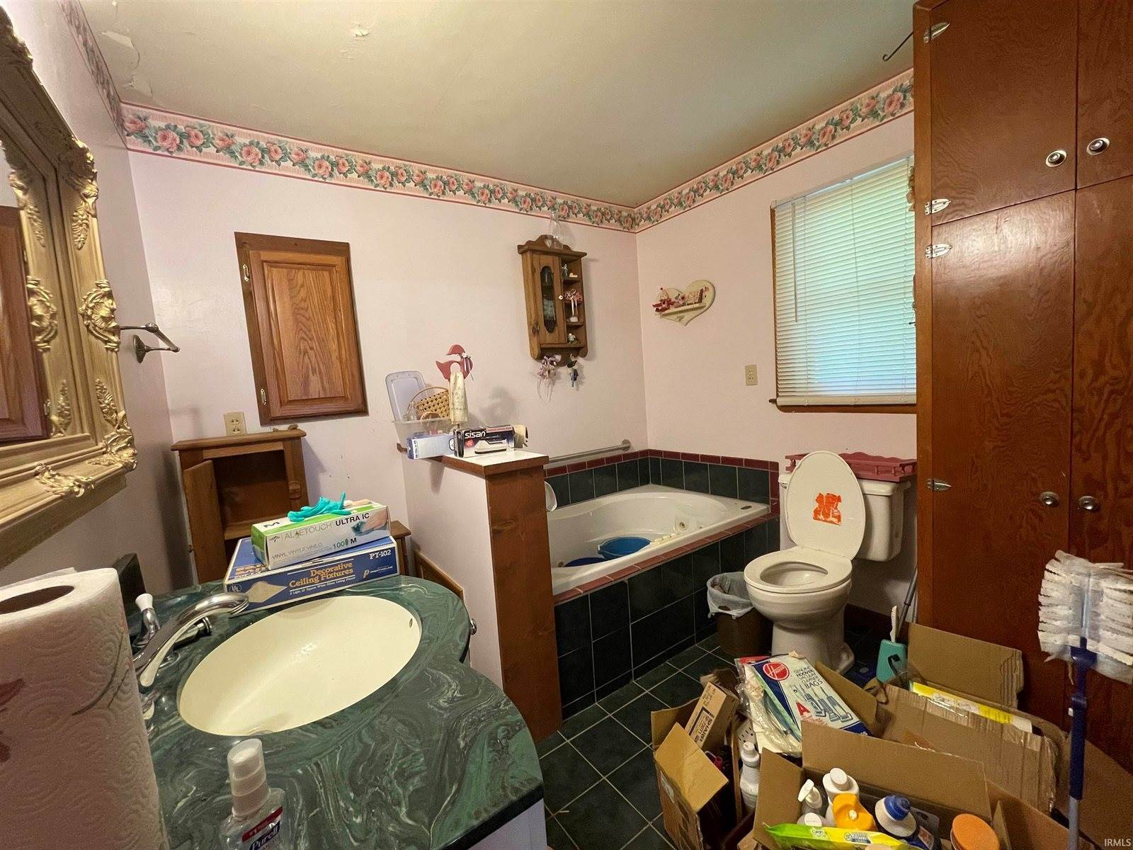 520 S Butterfield Road, Muncie, IN 47302