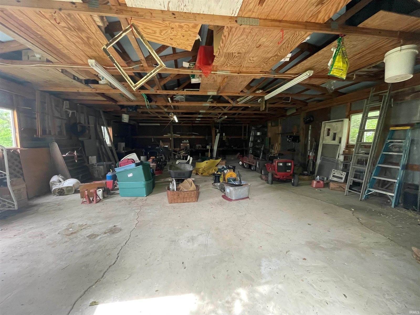 520 S Butterfield Road, Muncie, IN 47302