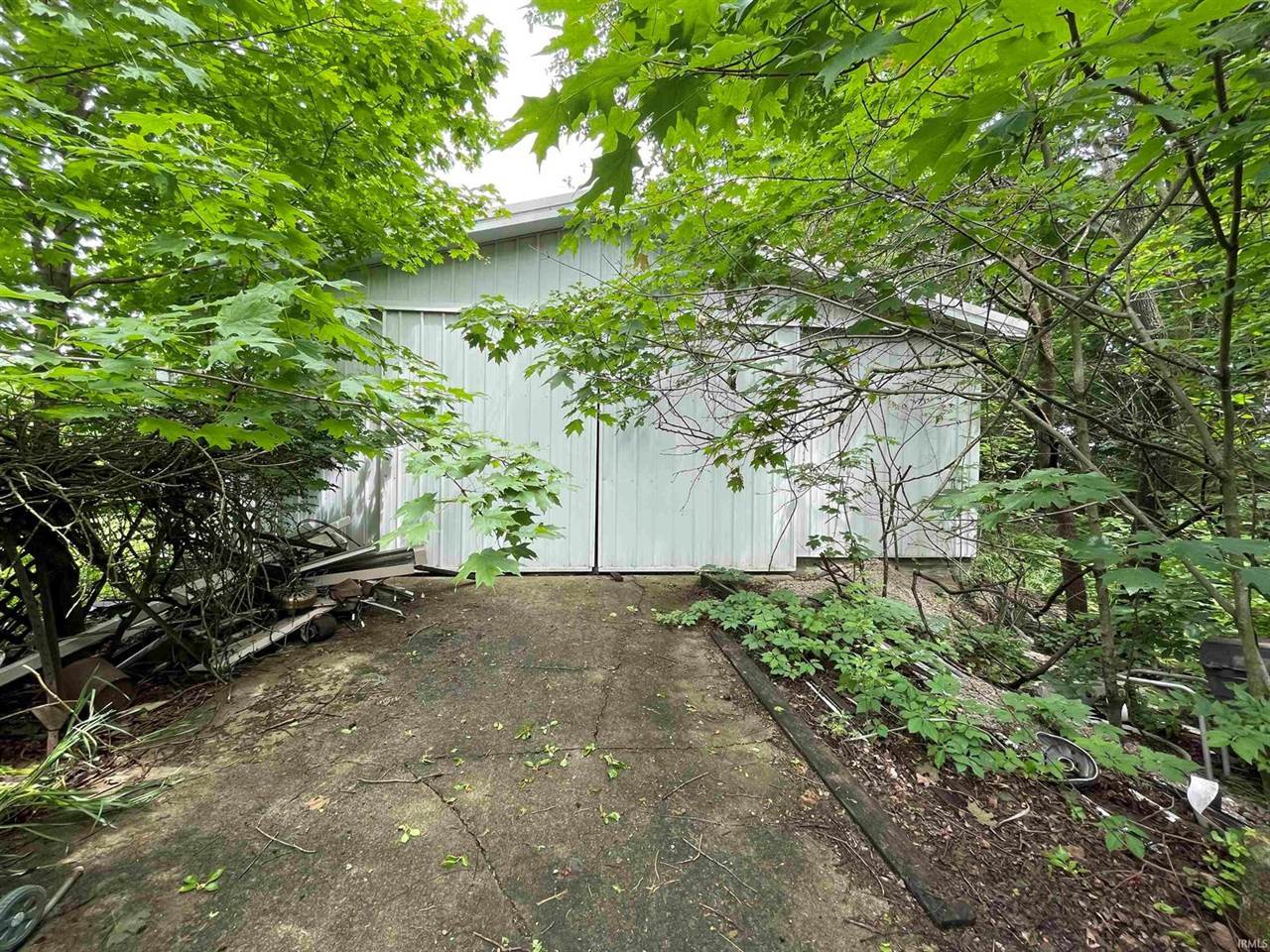 520 S Butterfield Road, Muncie, IN 47302