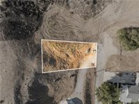 1 Lomita Dr, Val Verde, CA 91384