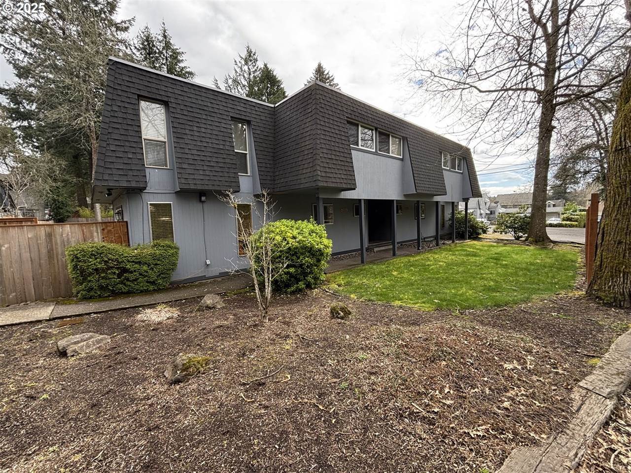 8102 SW 31ST Ave, Portland, OR 97219