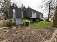 8102 SW 31ST Ave, Portland, OR 97219