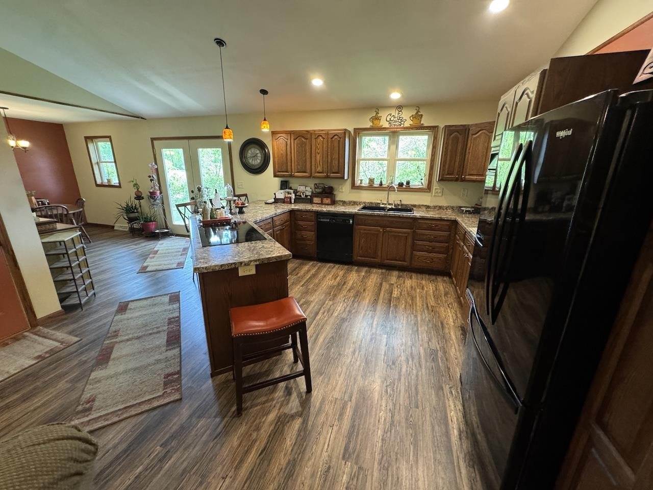 212382 Deer Path Lane, Hatley, WI 54440
