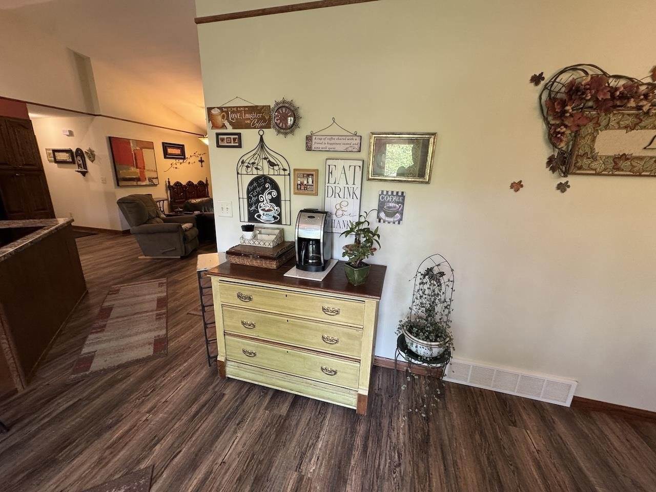 212382 Deer Path Lane, Hatley, WI 54440