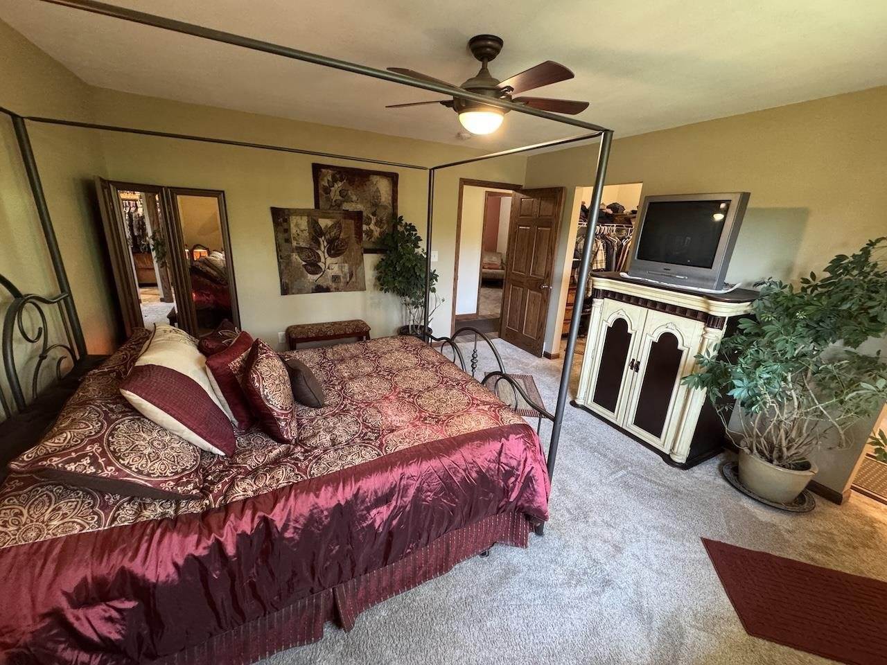 212382 Deer Path Lane, Hatley, WI 54440