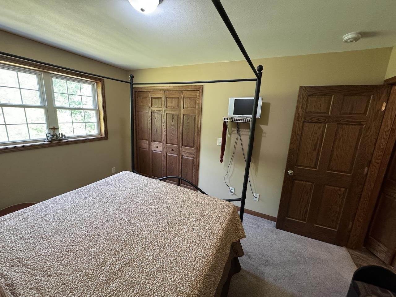 212382 Deer Path Lane, Hatley, WI 54440