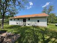 212382 Deer Path Lane, Hatley, WI 54440