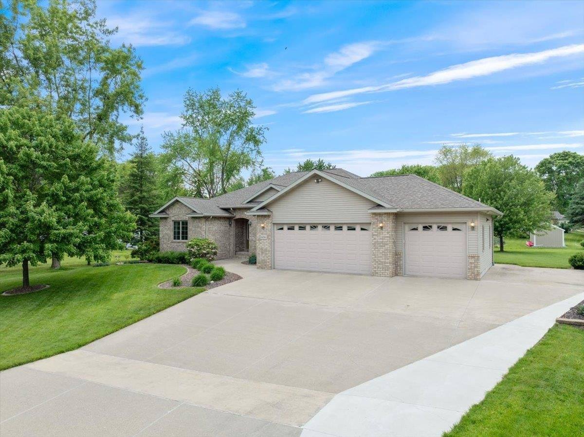 1606 N Jean Avenue, Marshfield, WI 54449